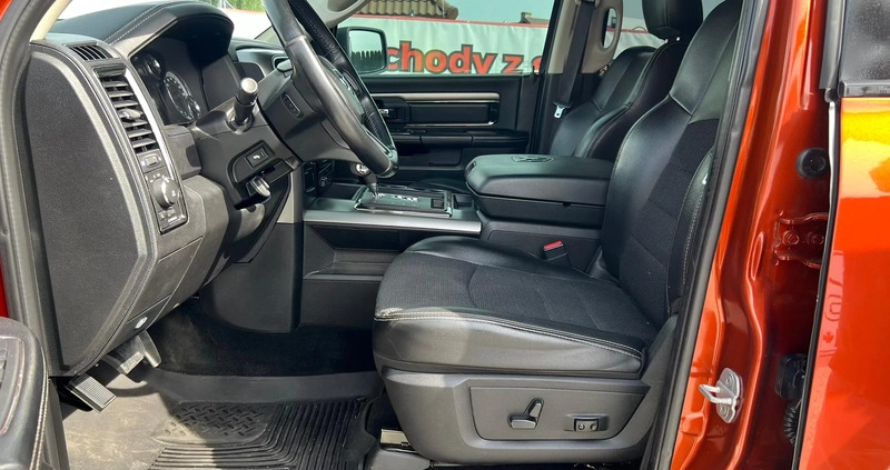 Dodge RAM cena 108900 przebieg: 298000, rok produkcji 2013 z Grójec małe 352